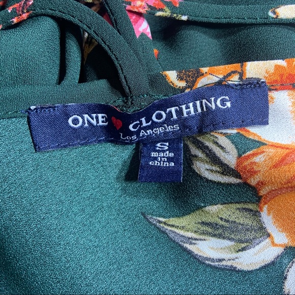 one clothing Blouse open back 3/4 Sleeve - Picture 8 of 9